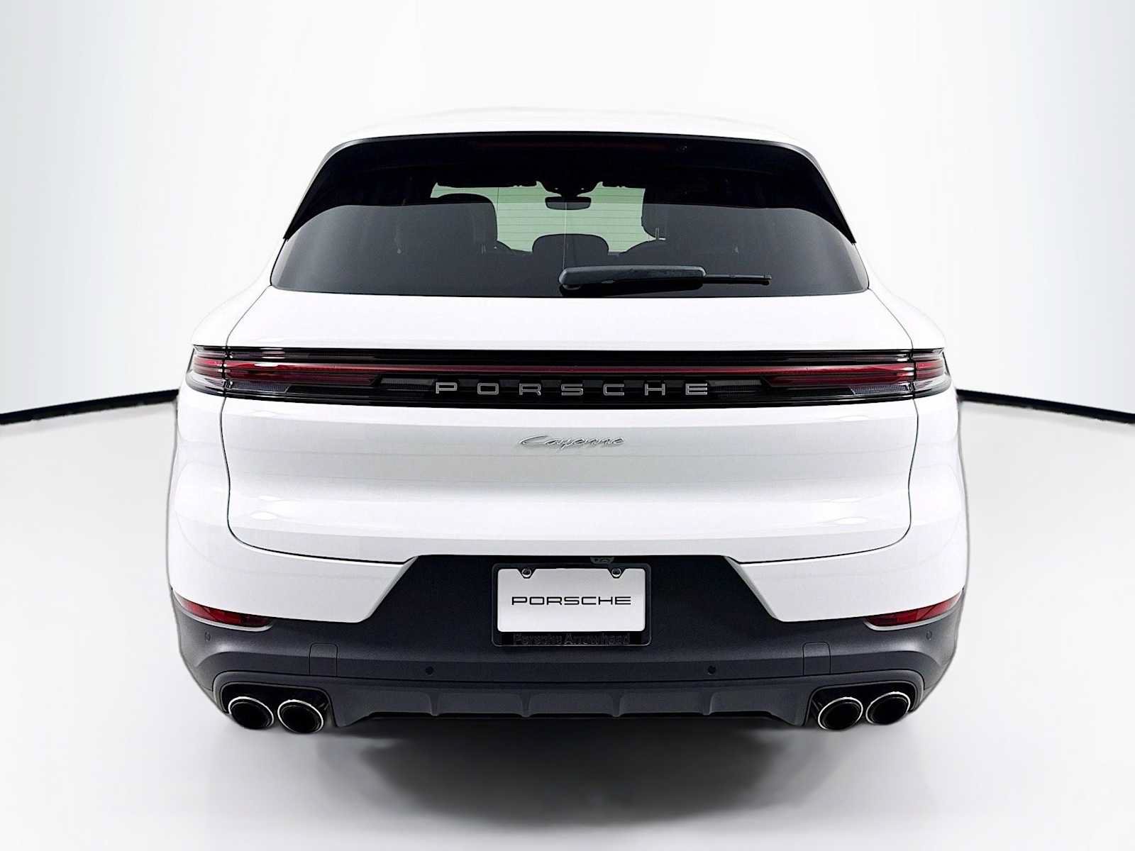 Certified 2025 Porsche Cayenne AWD/4WD image 10