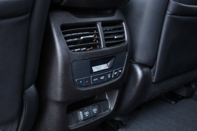 Used 2020 Acura MDX SH-AWD w/ Technology Package image 16