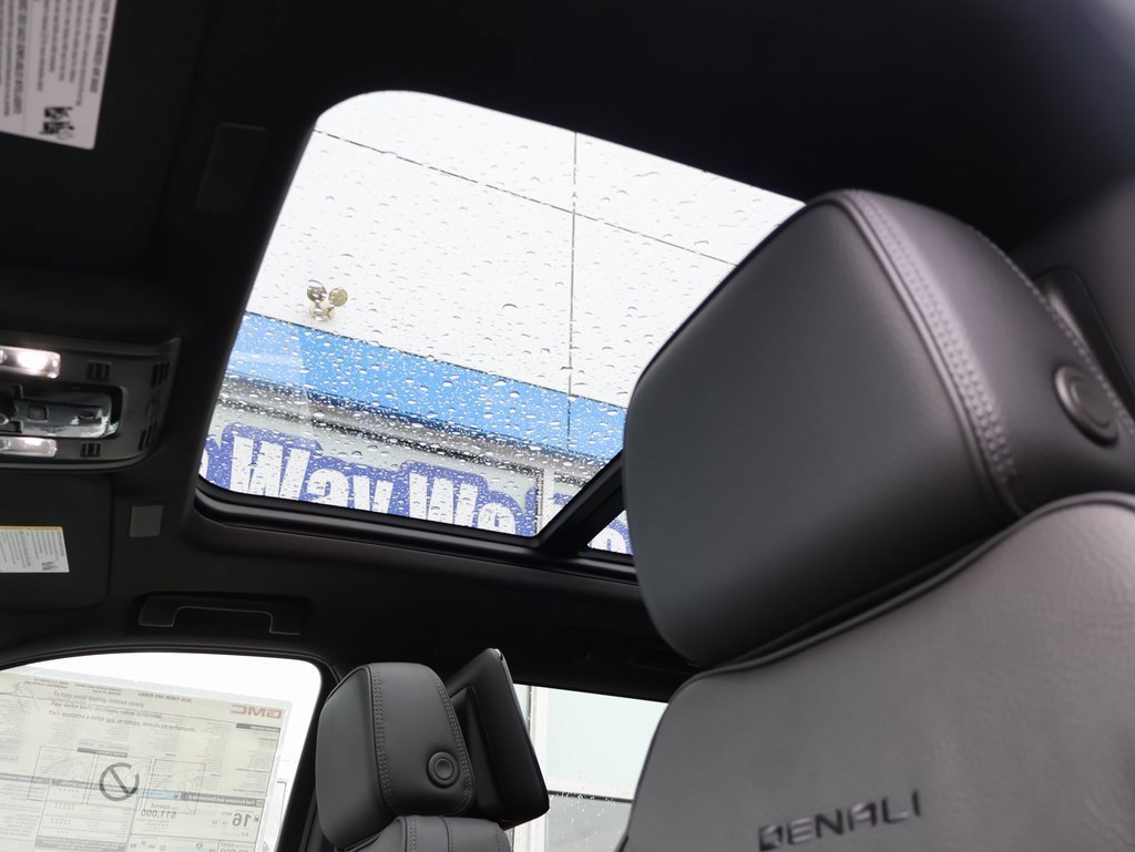 New 2026 GMC Yukon Denali image 25