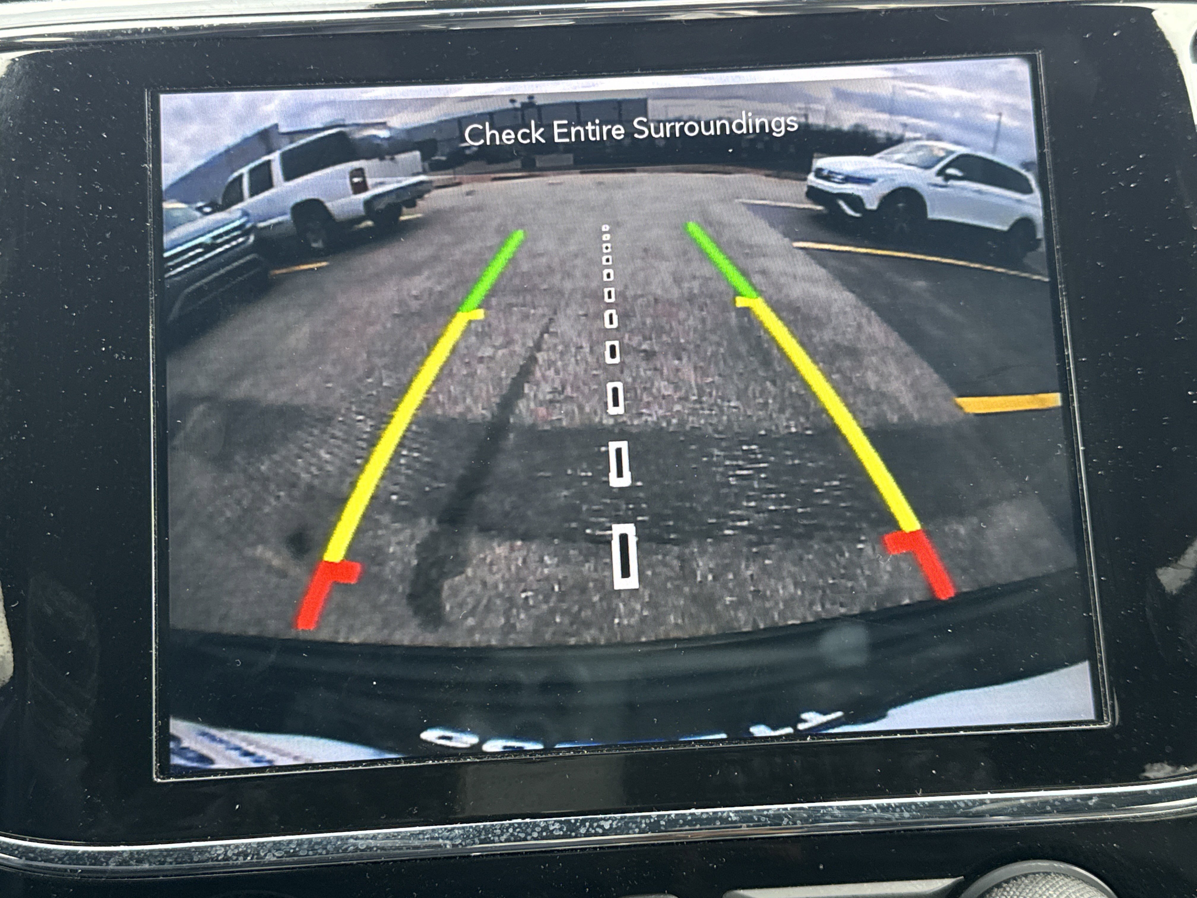 Used 2022 Jeep Grand Cherokee Laredo X image 13