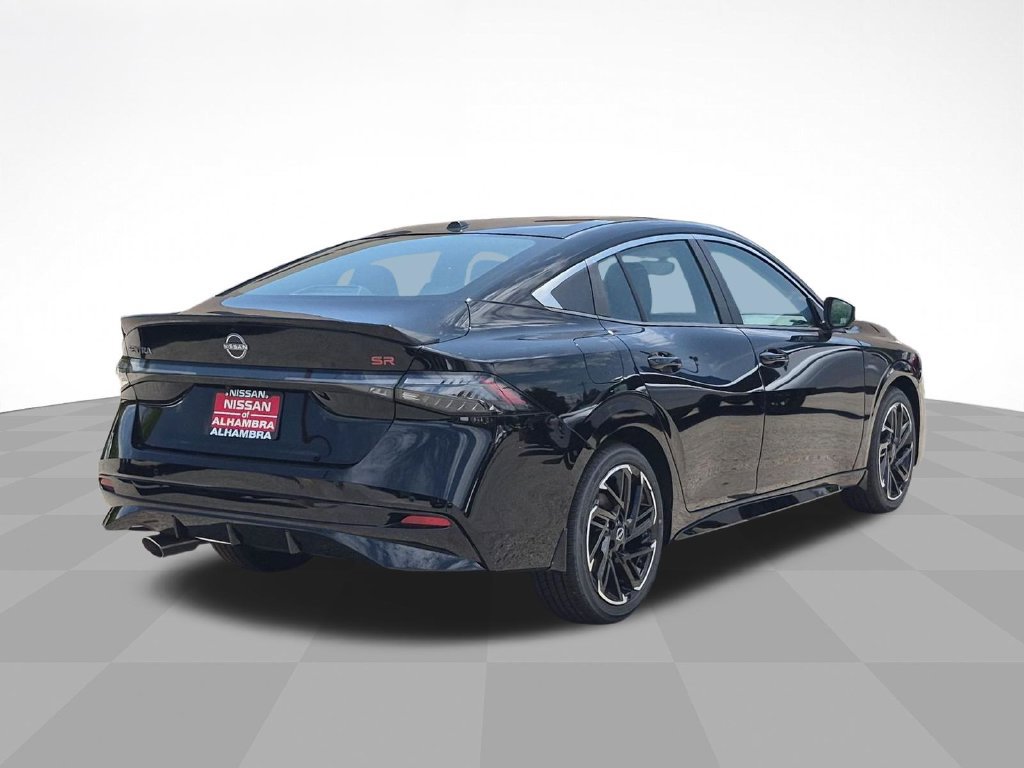 New 2026 Nissan Sentra SR w/ SR Premium Package FWD image 5