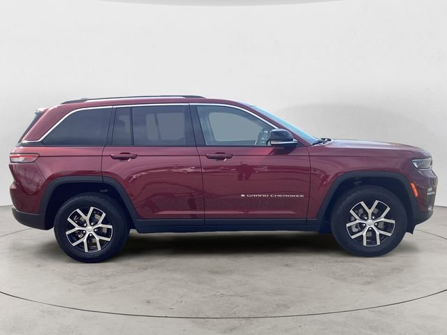 Certified 2023 Jeep Grand Cherokee Limited w/ Trailer Tow Prep Group (B) AWD/4WD image 6