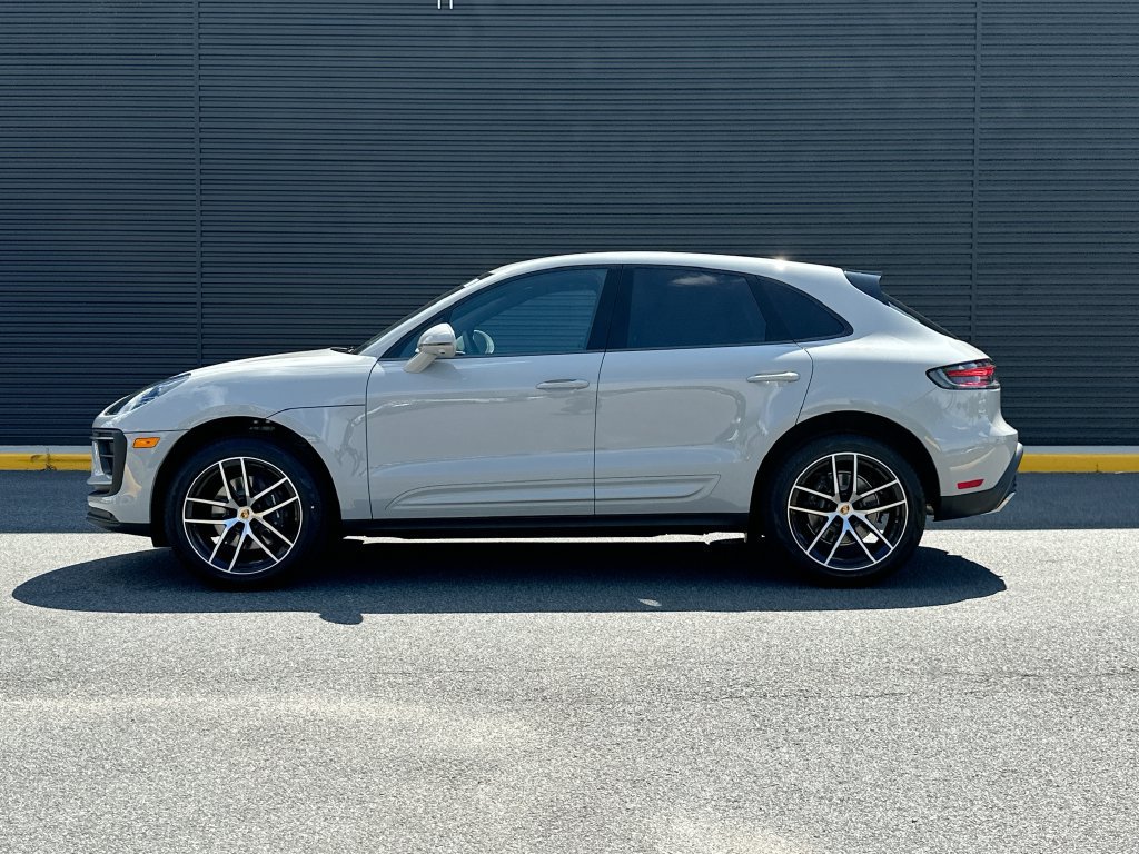 New 2026 Porsche Macan AWD/4WD image 2