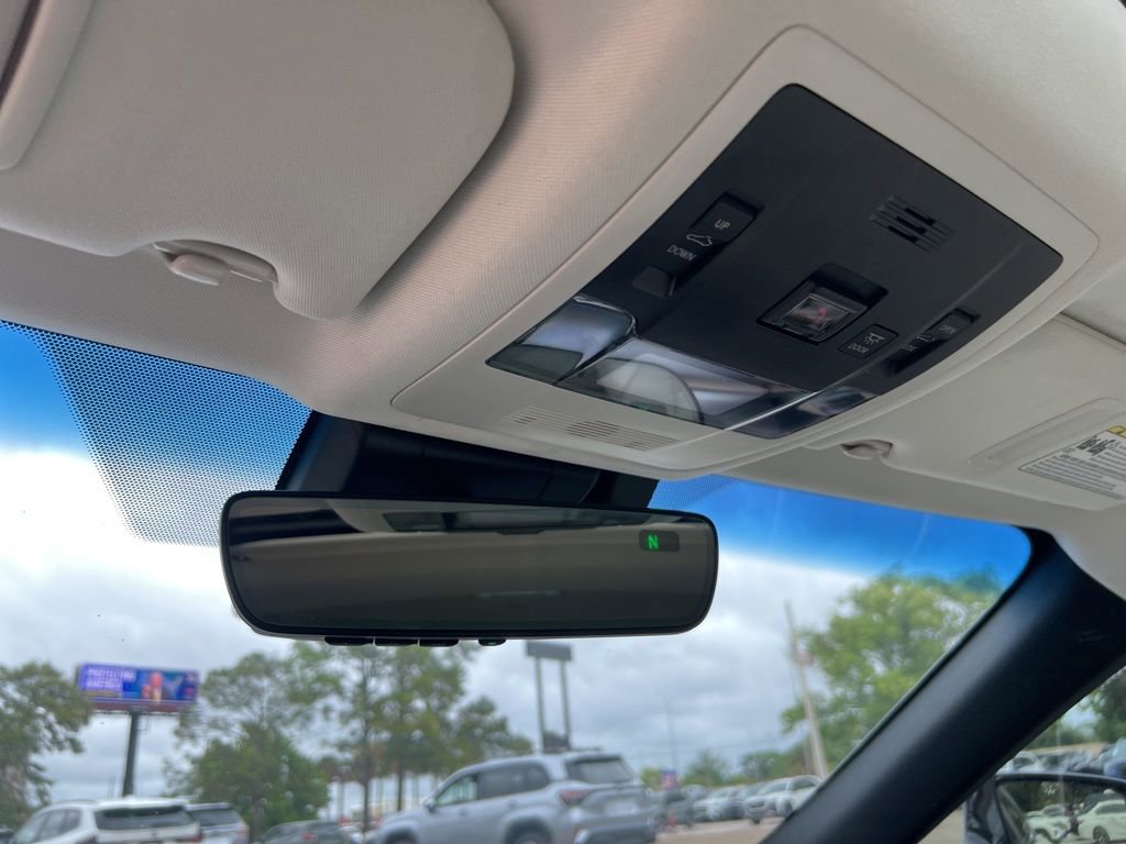 Used 2024 Lexus ES 350 w/ Premium Package image 20