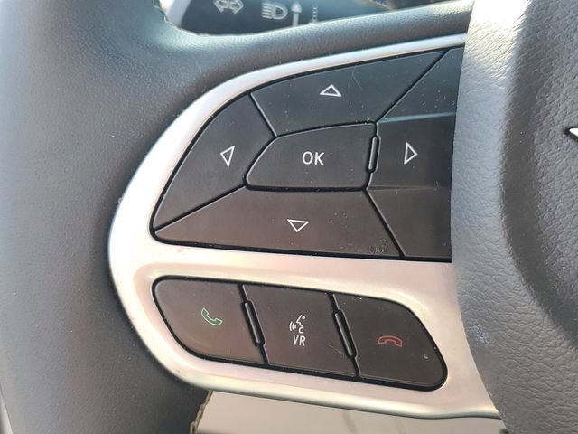 Used 2024 Chrysler Voyager LX FWD image 17
