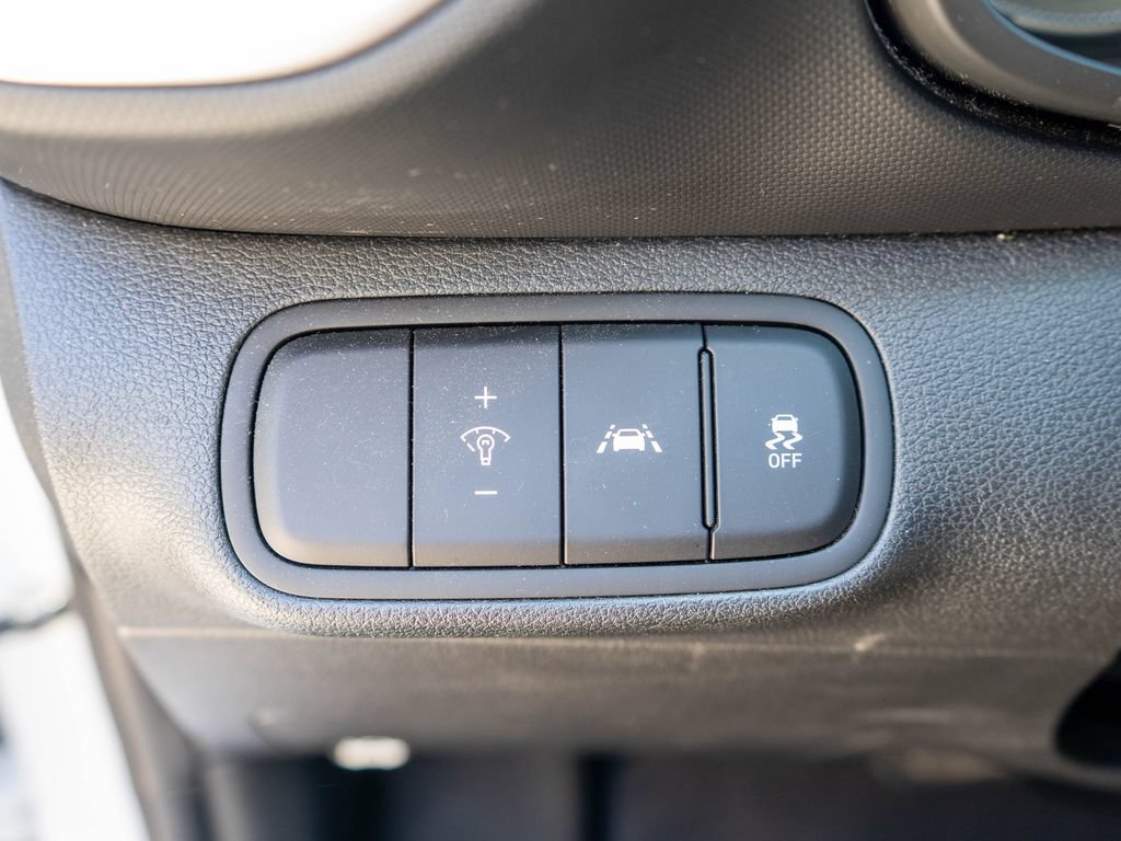 Used 2021 Hyundai Venue SE FWD image 17