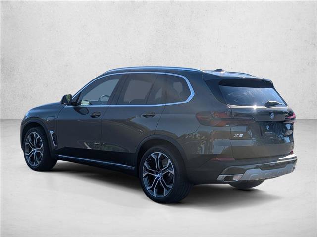 New 2026 BMW X5 xDrive50e w/ Premium Package AWD/4WD image 5