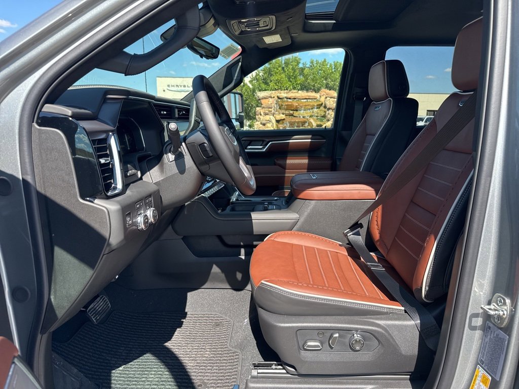 New 2026 GMC Sierra 2500 Denali Ultimate w/ Max Trailering Package image 12