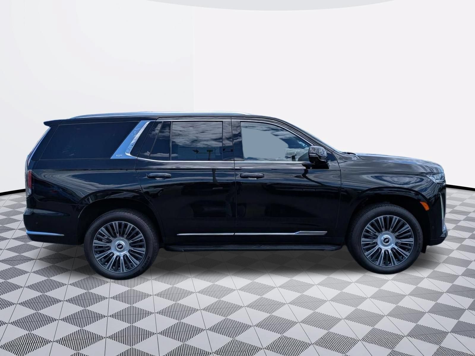 Certified 2023 Cadillac Escalade Premium Luxury AWD/4WD image 4