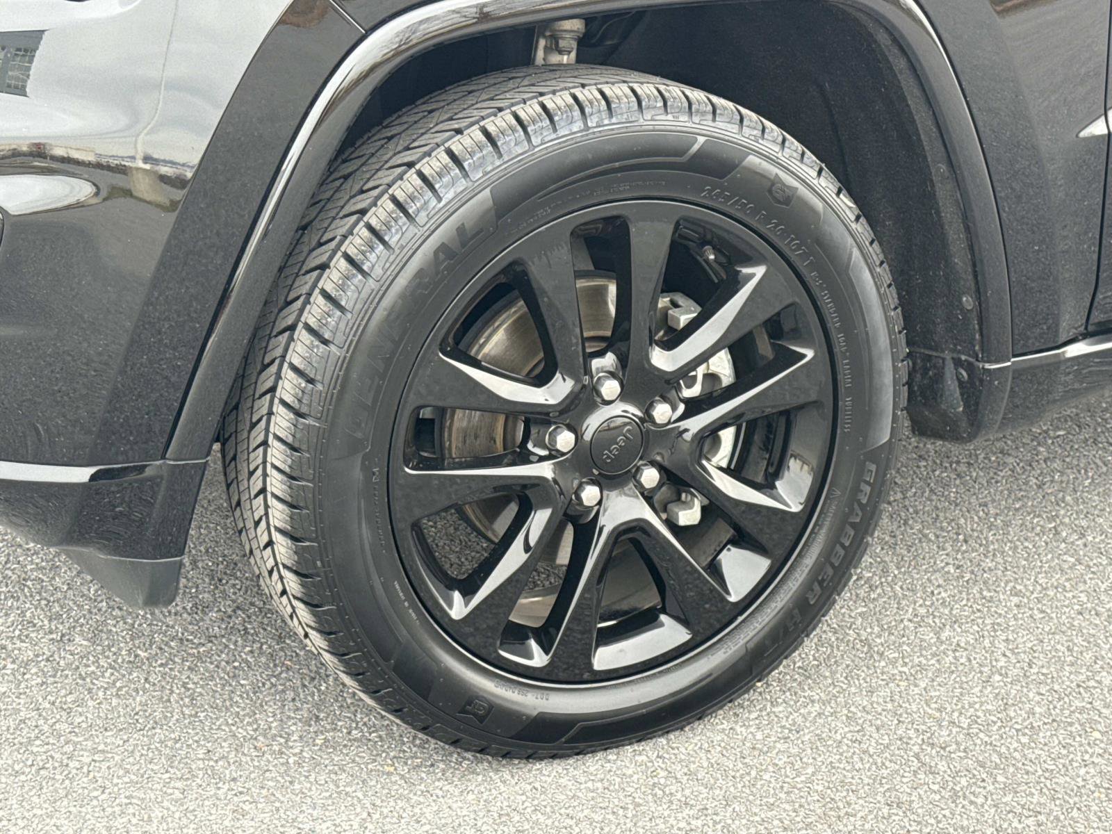 Used 2019 Jeep Grand Cherokee Altitude image 29