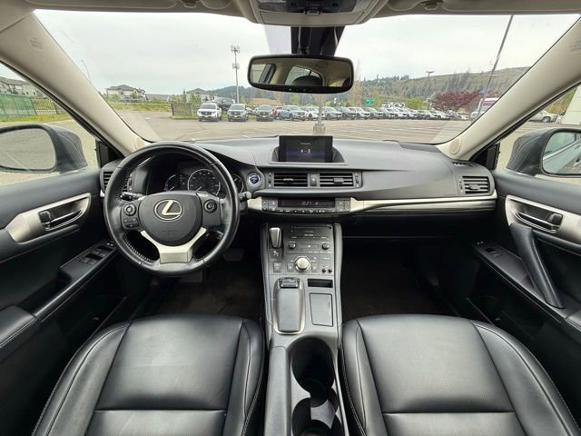 Used 2016 Lexus CT 200h w/ Navigation Package image 11