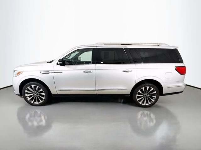 Used 2018 Lincoln Navigator L Select RWD image 4