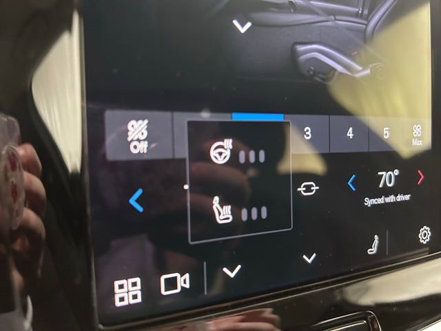 Used 2025 Volvo S90 T8 Plus image 22