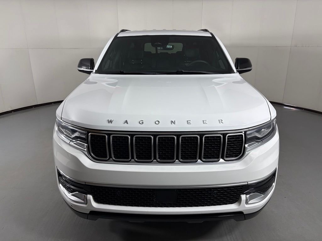 Used 2023 Jeep Wagoneer L 4WD image 3