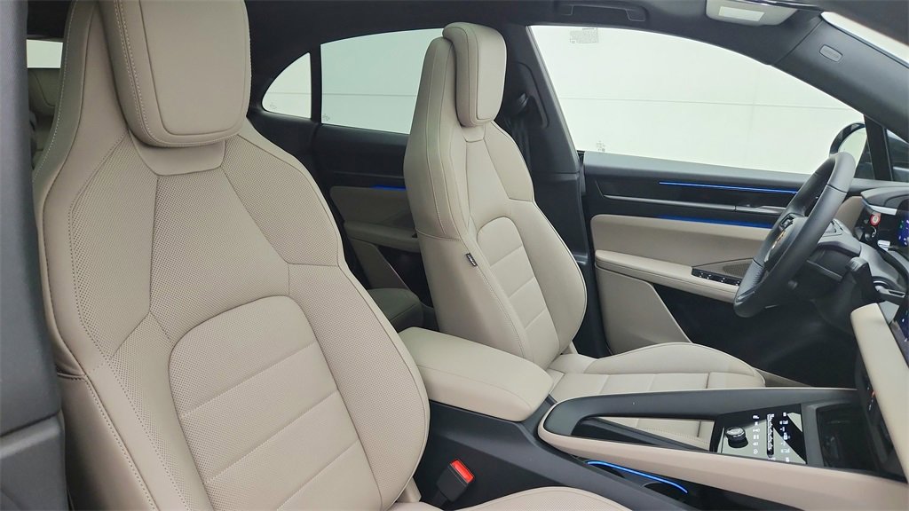 New 2025 Porsche Macan 4S Electric image 41