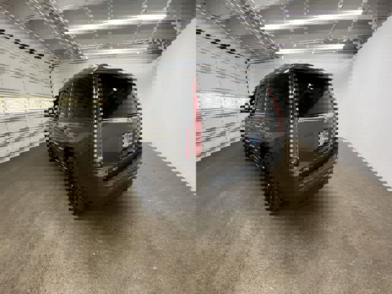 Used 2020 Cadillac Escalade Platinum image 4