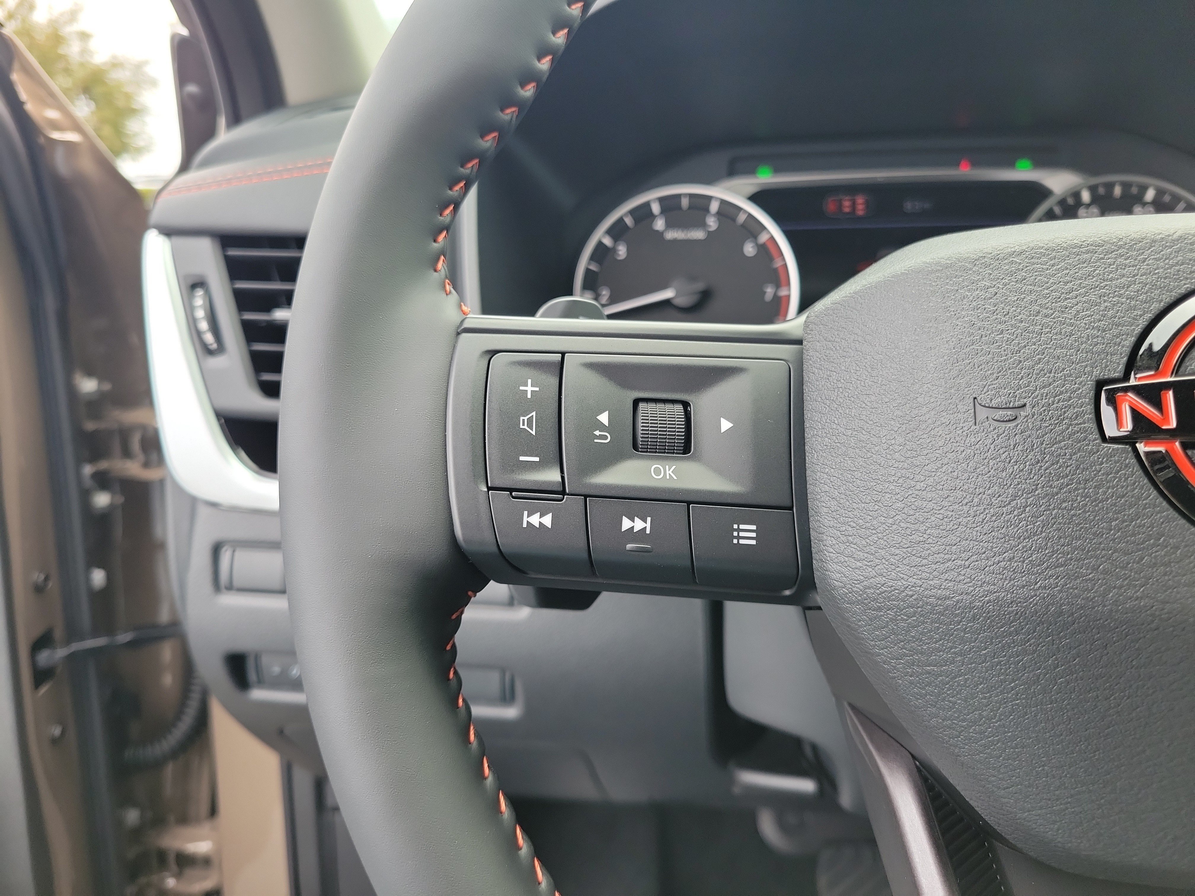 New 2026 Nissan Rogue SV w/ Rock Creek Premium Package AWD/4WD image 22
