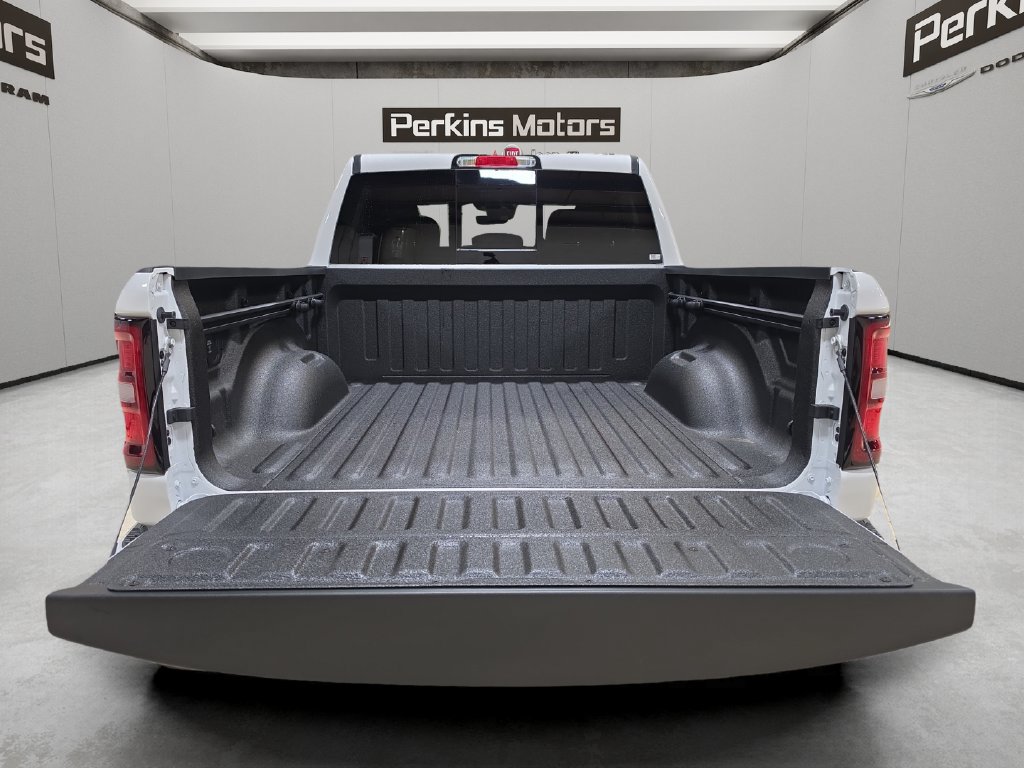 New 2026 RAM 1500 4x4 Crew Cab image 10