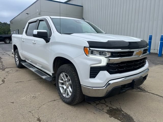 Used 2023 Chevrolet Silverado 1500 LT AWD/4WD image 3