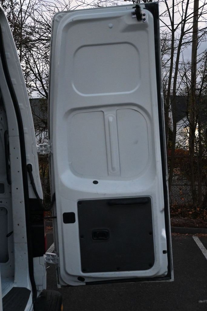 Used 2020 Nissan NV 2500 S image 32