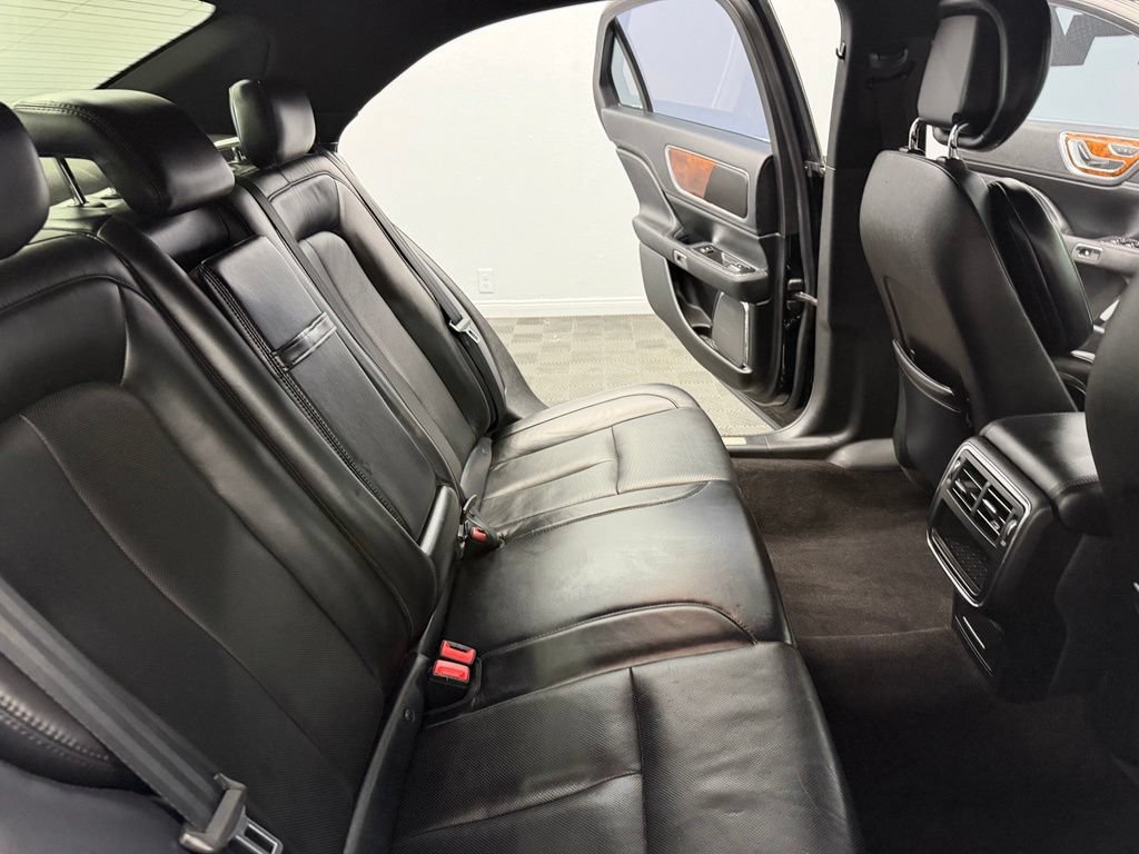 Used 2017 Lincoln Continental Select AWD/4WD image 44