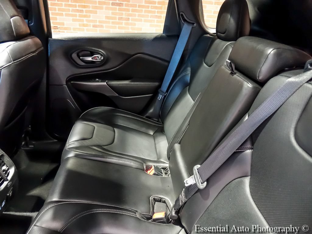 Used 2021 Jeep Cherokee Limited AWD/4WD image 16