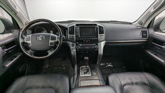 Used 2015 Toyota Land Cruiser AWD/4WD image 21