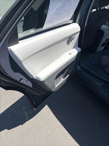 New 2025 Hyundai Ioniq 5 SE image 12