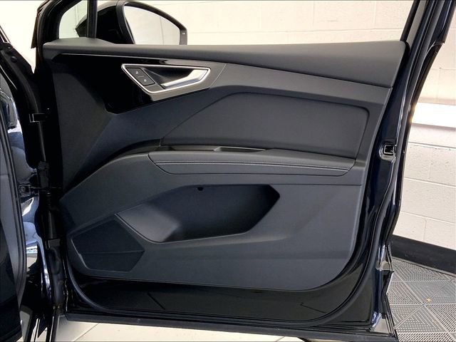 Certified 2025 Audi Q4 e-tron Premium Plus w/ Premium Plus image 28