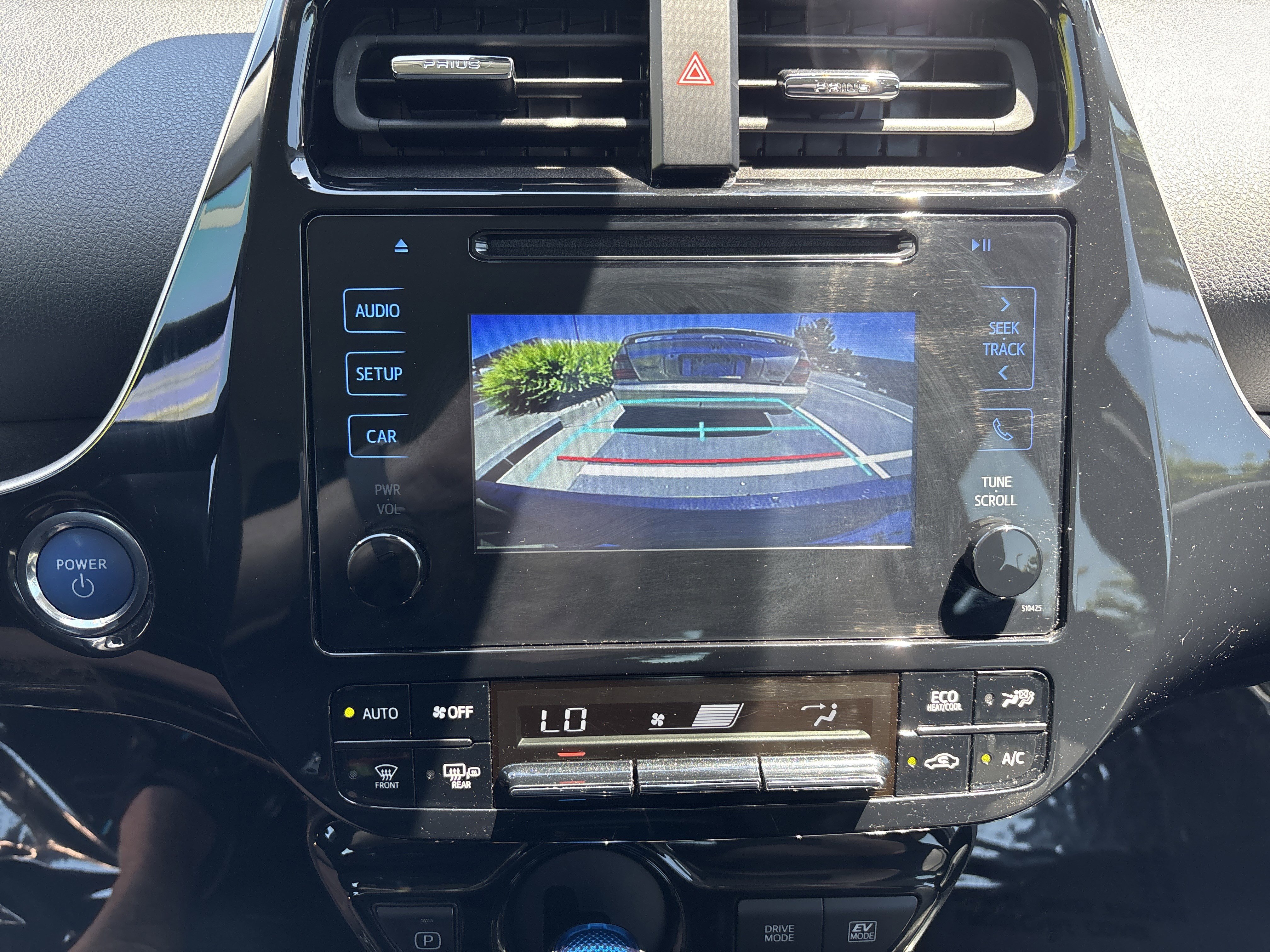 Used 2019 Toyota Prius XLE FWD image 40