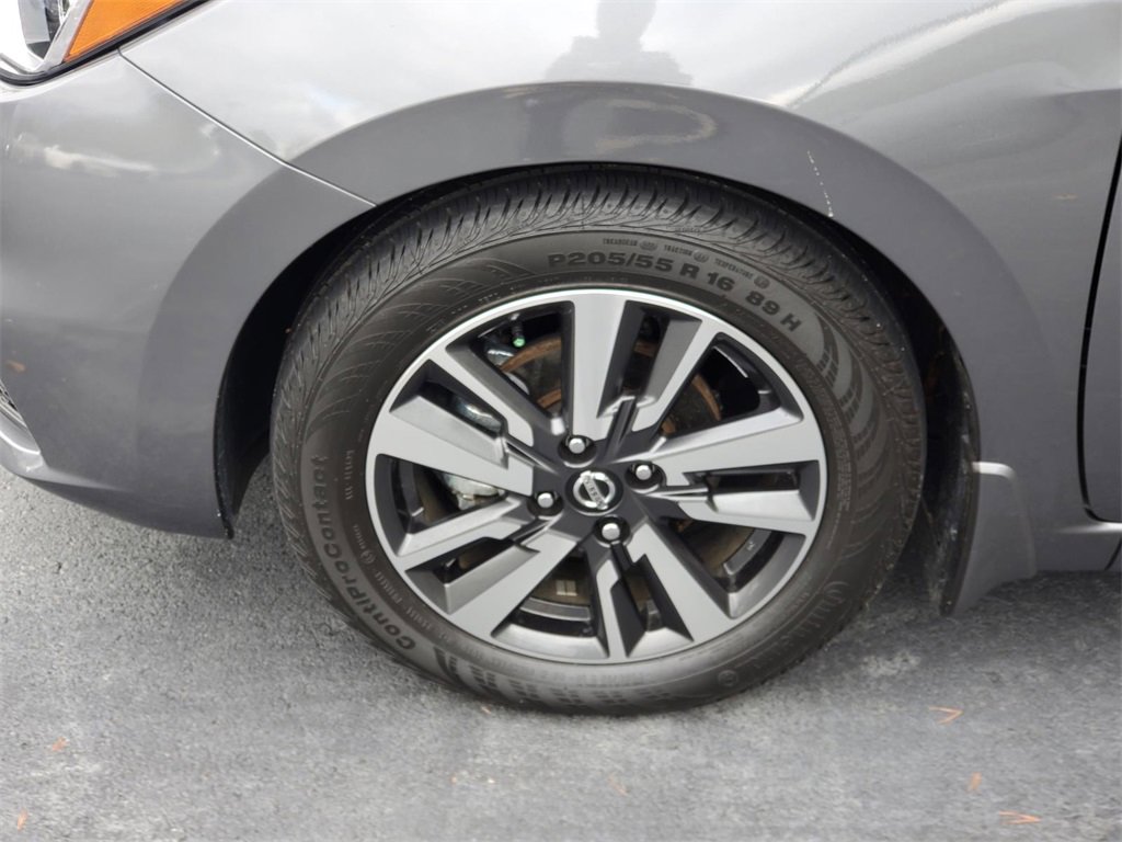 Certified 2022 Nissan Versa SV w/ Trunk Package image 6