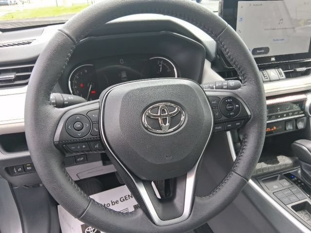 Used 2025 Toyota RAV4 XLE Premium w/ Weather Package AWD/4WD image 15