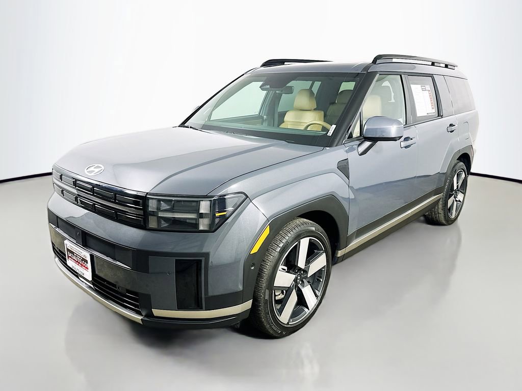 Used 2025 Hyundai Santa Fe Limited image 3