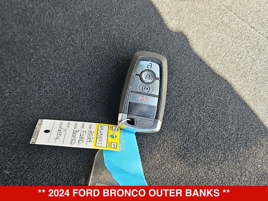 Used 2024 Ford Bronco Outer Banks AWD/4WD image 34