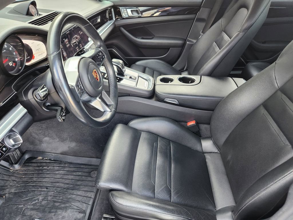Used 2018 Porsche Panamera 4 image 11