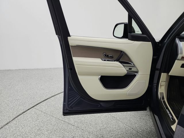 New 2026 Land Rover Range Rover SE AWD/4WD image 23