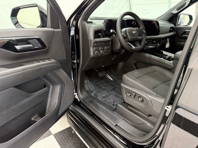 New 2026 Chevrolet Suburban LS w/ Max Trailering Package AWD/4WD image 36