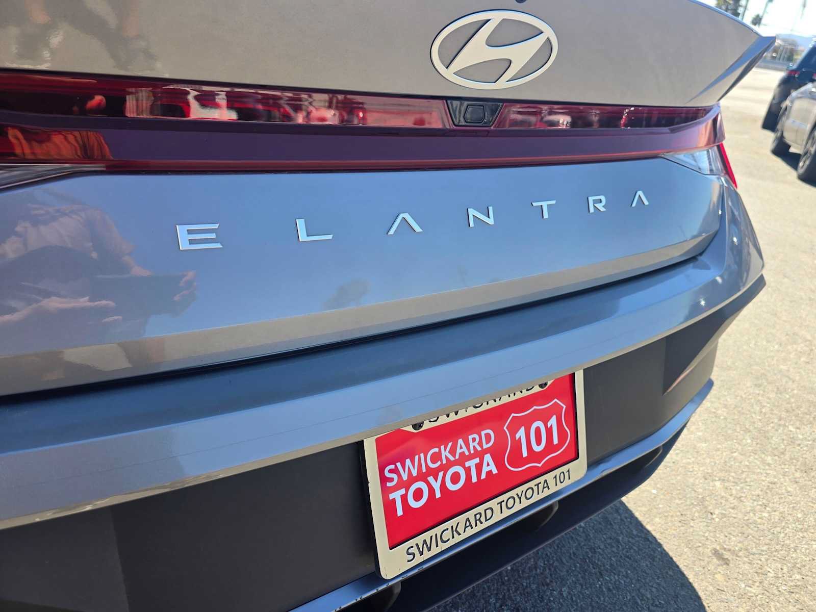 Used 2024 Hyundai Elantra SEL FWD image 13