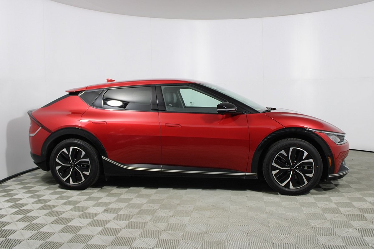 Used 2023 Kia EV6 Wind w/ Wind Technology Package RWD image 9