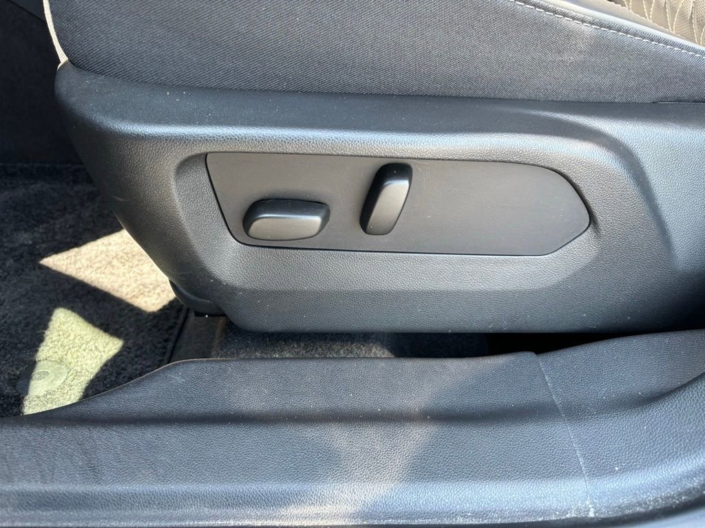 Used 2023 Buick Envision Avenir FWD image 17