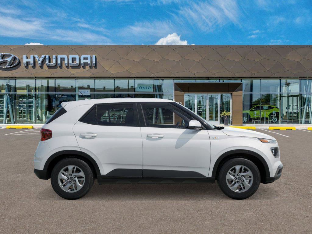 New 2026 Hyundai Venue SE FWD image 7