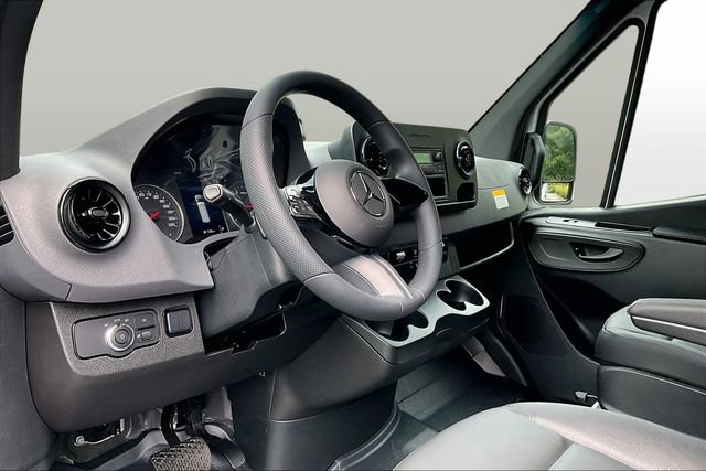 New 2026 Mercedes-Benz Sprinter 2500 image 8