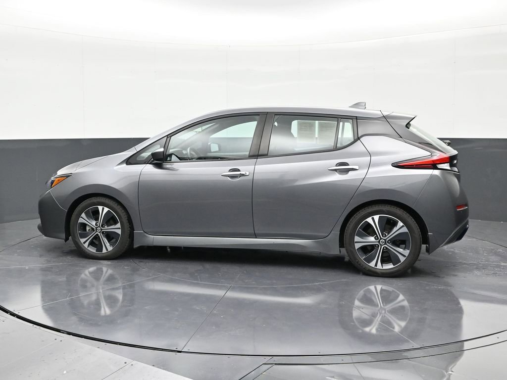 Used 2022 Nissan Leaf SV image 2