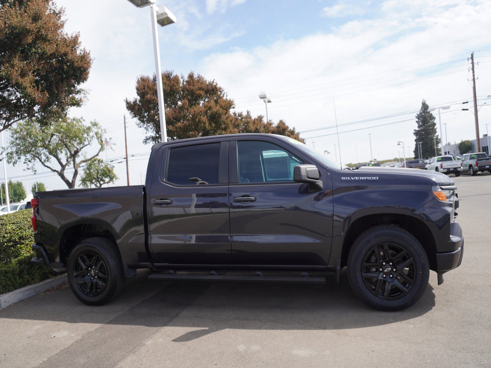 Used 2022 Chevrolet Silverado 1500 Custom RWD image 4