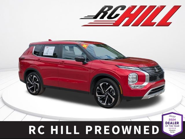 Used 2024 Mitsubishi Outlander SE image 1