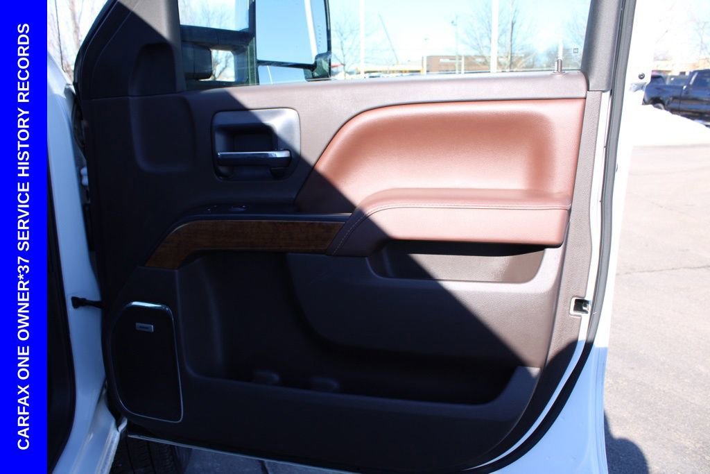 Used 2015 Chevrolet Silverado 2500 High Country w/ Duramax Plus Package image 21