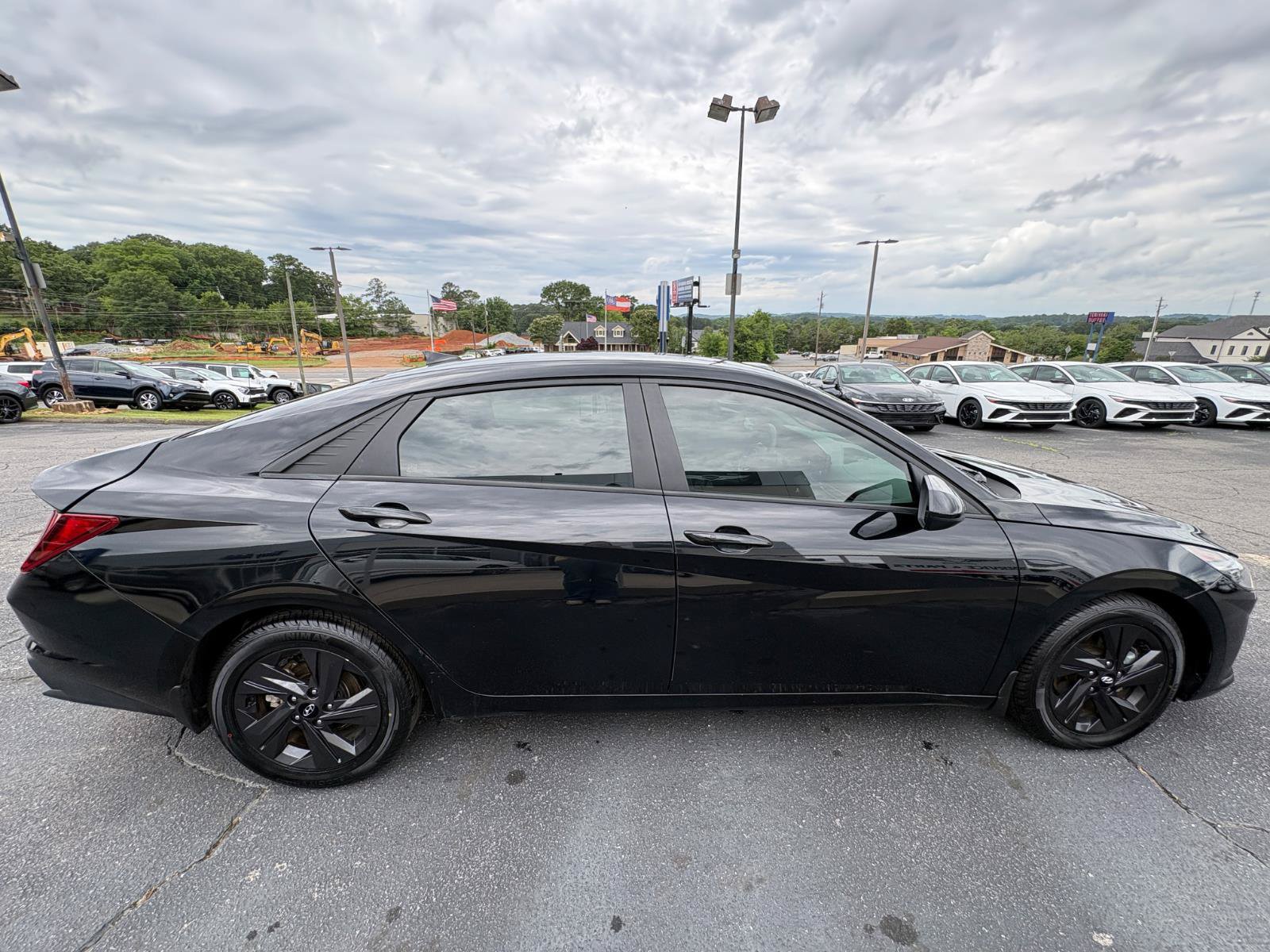 Used 2022 Hyundai Elantra SEL FWD image 5