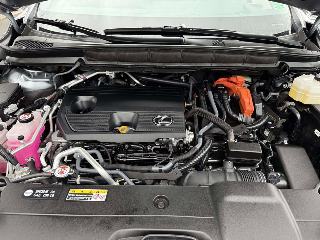 Used 2025 Lexus RX 450h Luxury w/ Convenience Package image 28