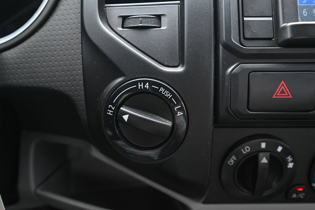 Used 2014 Toyota Tacoma 4x4 Regular Cab image 29