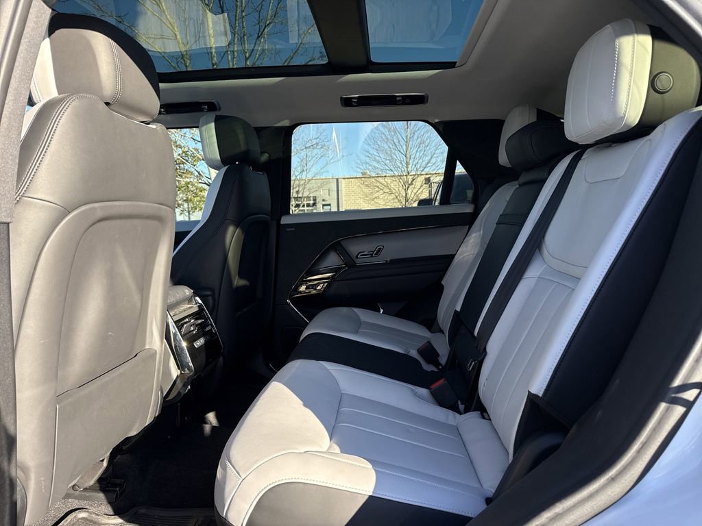 Used 2024 Land Rover Range Rover Sport Dynamic SE image 5